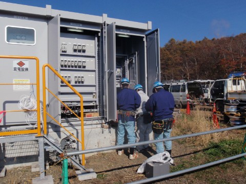 屋外閉鎖自立型受変電盤更新